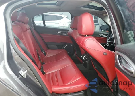 2017 Alfa Romeo Giulia Ti Q4 z USA, uszkodzony, nr VIN ZARFAEENXH7551215